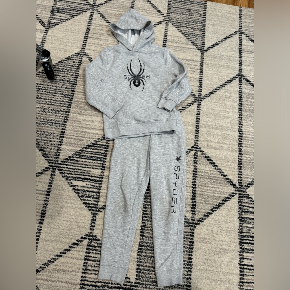 Boys spider 2 piece outfit. Size 5/6
